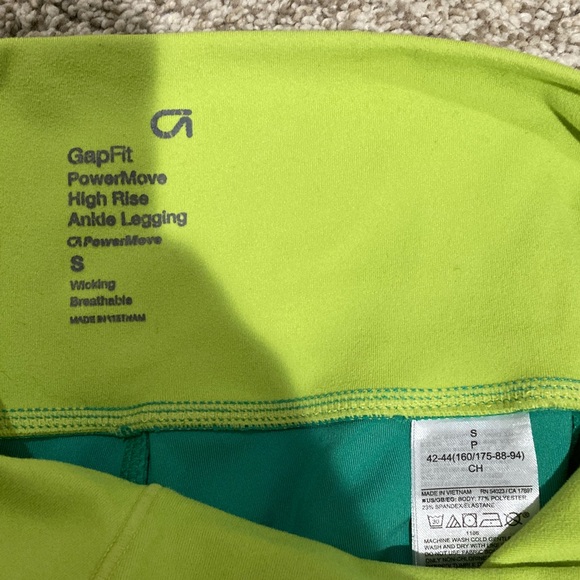 Lulu and Gapfit legging set - Picture 4 of 4